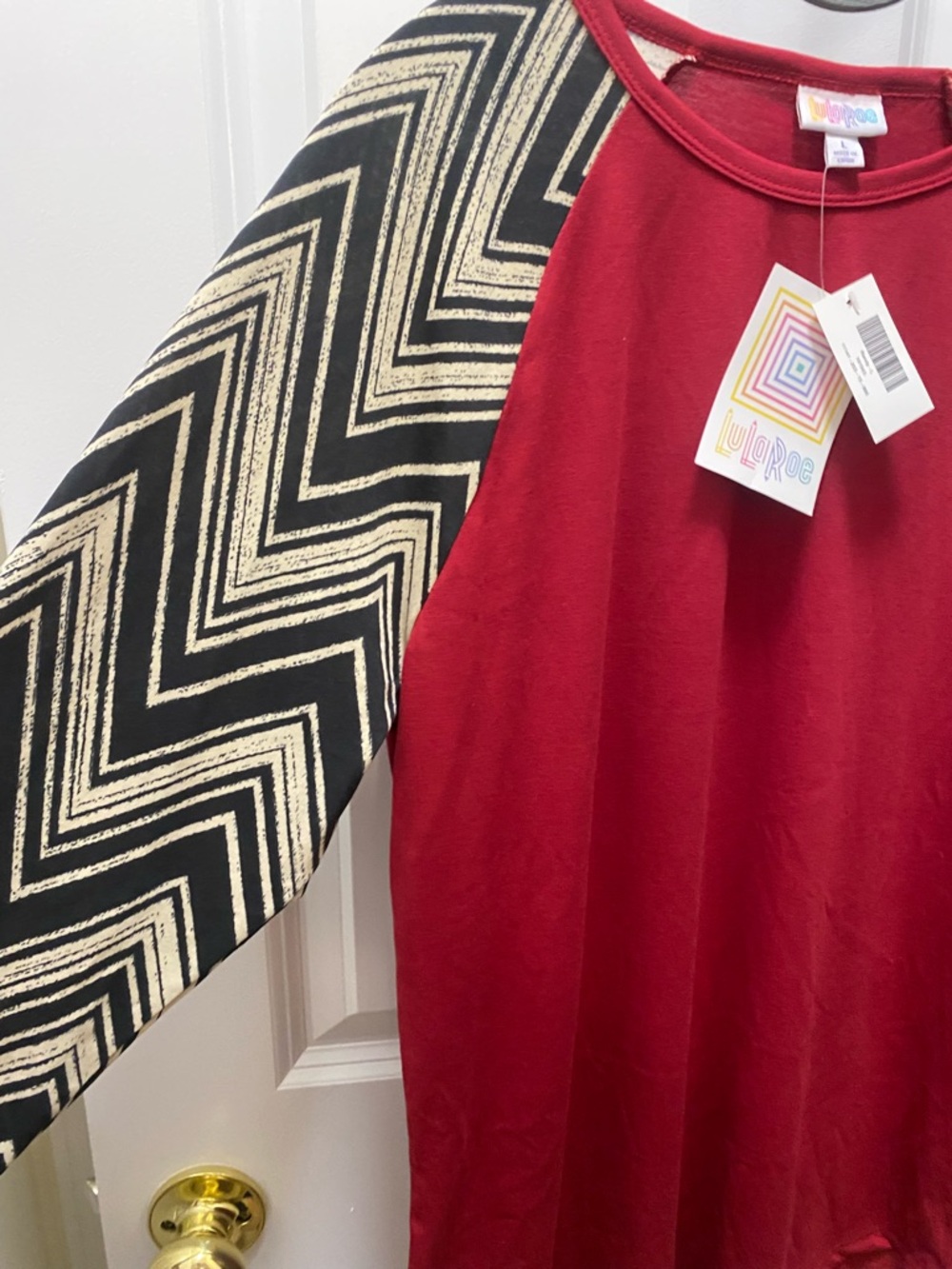 NWT Lularoe Red Merlot with Black & Cream Chevron 3/4 sleeve Large Randy Zig Zag - Picture 4 of 7